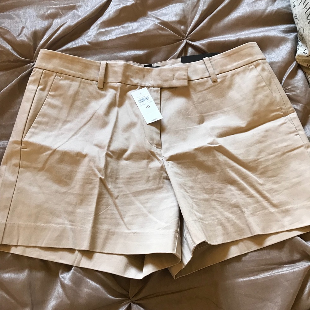 Ann Taylor Devin City Shorts. NWT